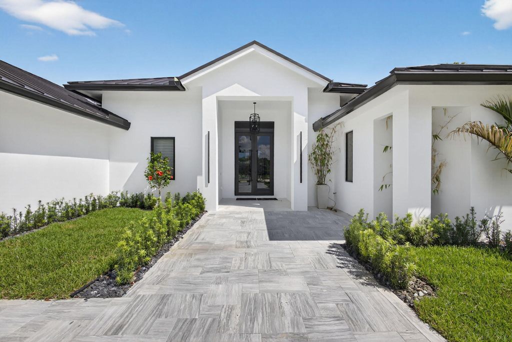 8771 Man O War Road, Palm Beach Gardens, FL 33418