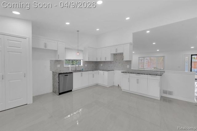 714 9th Street, Wyandotte, MI 48192