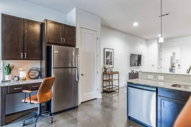 210 30th Ave N Apt 207, Nashville, TN 37203