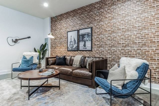 210 30th Ave N Apt 207, Nashville, TN 37203