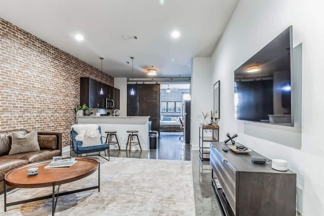 210 30th Ave N Apt 207, Nashville, TN 37203