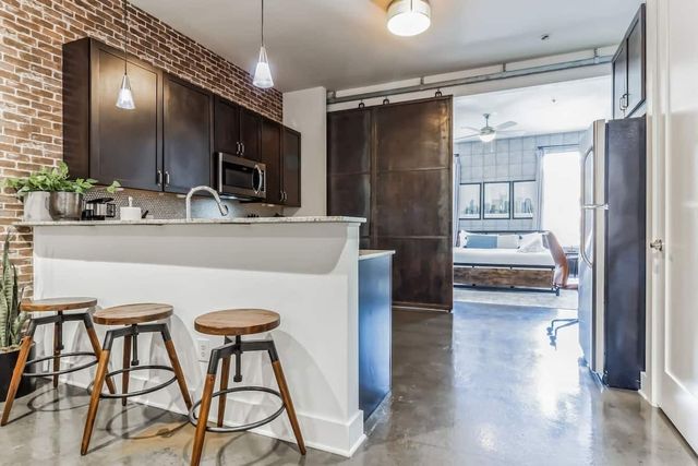 210 30th Ave N Apt 207, Nashville, TN 37203