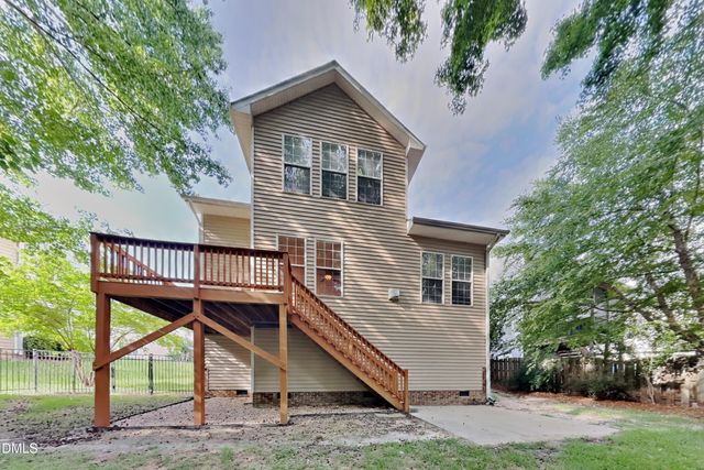 1033 Crystalwater Drive, Fuquay Varina, NC 27526