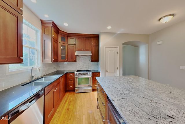 1033 Crystalwater Drive, Fuquay Varina, NC 27526