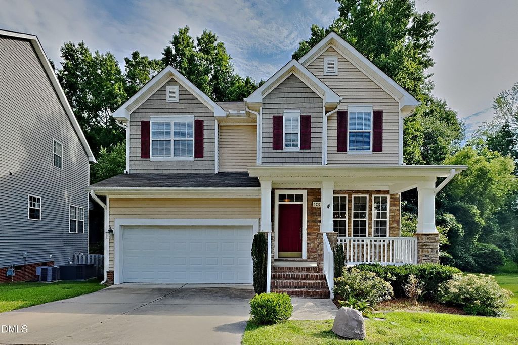 1033 Crystalwater Drive, Fuquay Varina, NC 27526