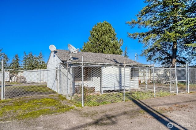 3817 94th Street SW, Lakewood, WA 98499