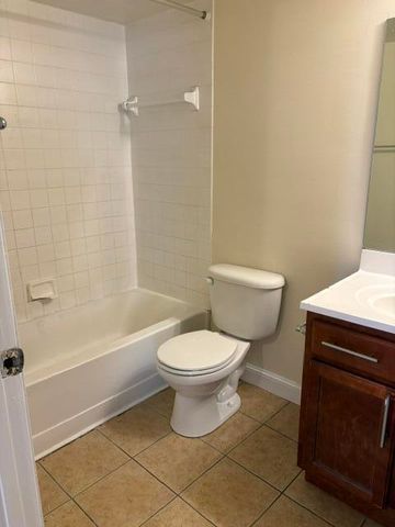 7610 WESTWOOD Drive 127, Tamarac, FL 33321
