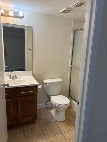 7610 WESTWOOD Drive 127, Tamarac, FL 33321