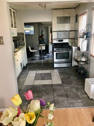 5522 ASHLEY Street, Detroit, MI 48236