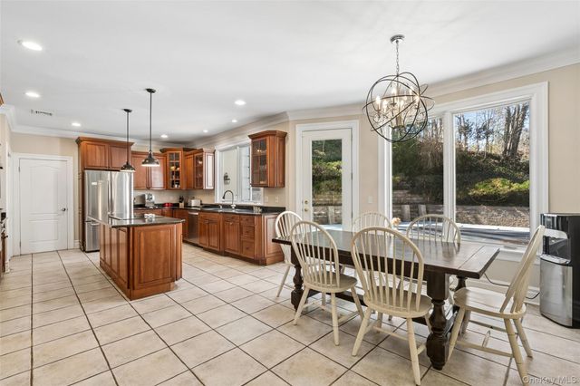1550 Laurel Hollow Road, Laurel Hollow, NY 11791