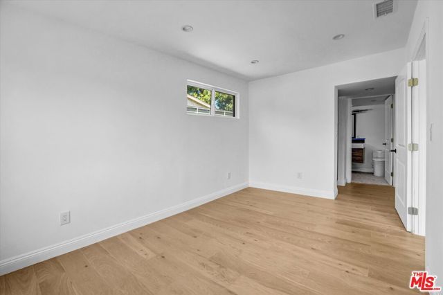 21001 Gault Street, Los Angeles, CA 91303