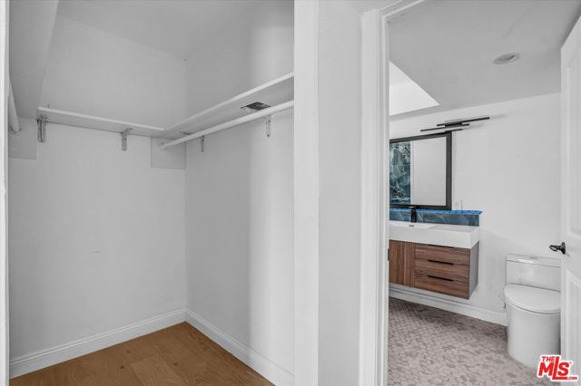 21001 Gault Street, Los Angeles, CA 91303
