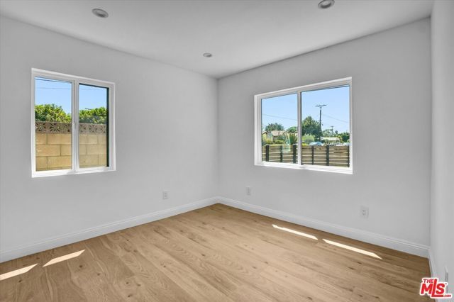 21001 Gault Street, Los Angeles, CA 91303