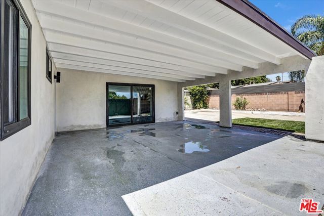 21001 Gault Street, Los Angeles, CA 91303