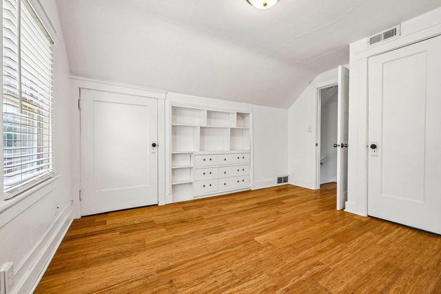 524 S Oak Park COURT, Milwaukee, WI 53214