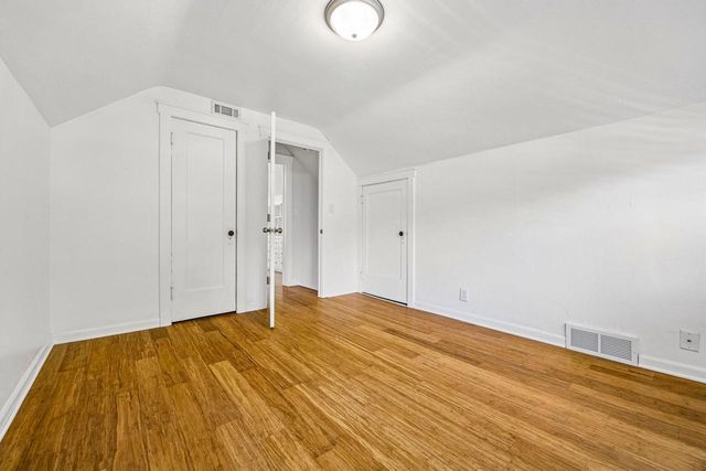 524 S Oak Park COURT, Milwaukee, WI 53214