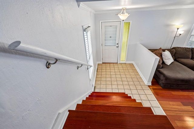 524 S Oak Park COURT, Milwaukee, WI 53214