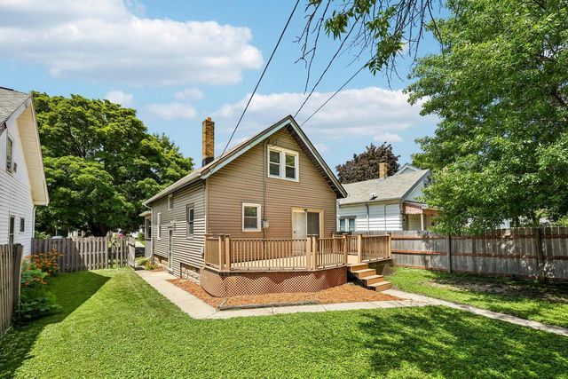 524 S Oak Park COURT, Milwaukee, WI 53214