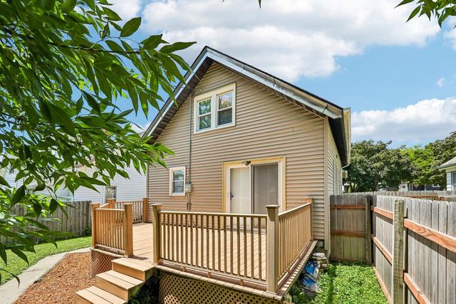 524 S Oak Park COURT, Milwaukee, WI 53214