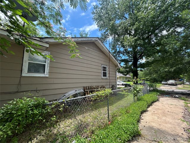 1224 N F Street, Muskogee, OK 74403