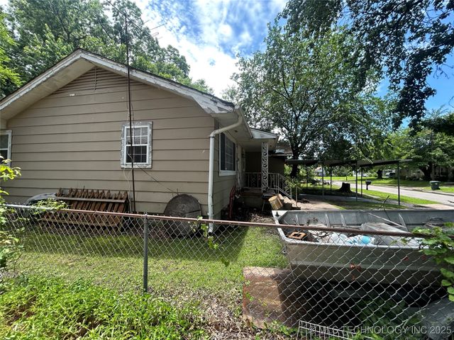 1224 N F Street, Muskogee, OK 74403