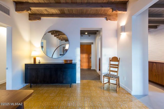 328 S Country Club Road, Tucson, AZ 85716