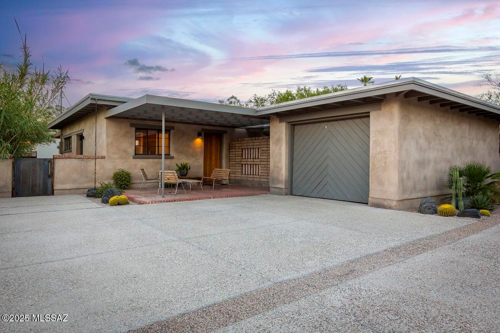 328 S Country Club Road, Tucson, AZ 85716