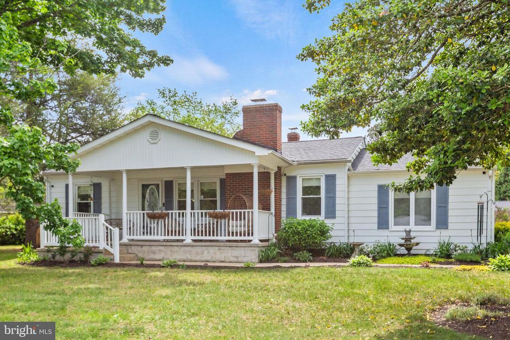 Image 1 of property listing at 43091 JOY LN, Hollywood, MD 20636