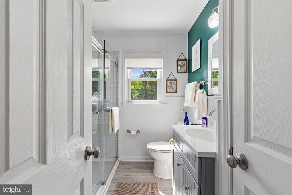 Image 18 of property listing at 43091 JOY LN, Hollywood, MD 20636