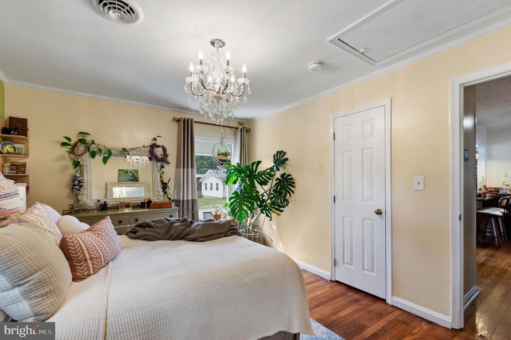 Image 20 of property listing at 43091 JOY LN, Hollywood, MD 20636