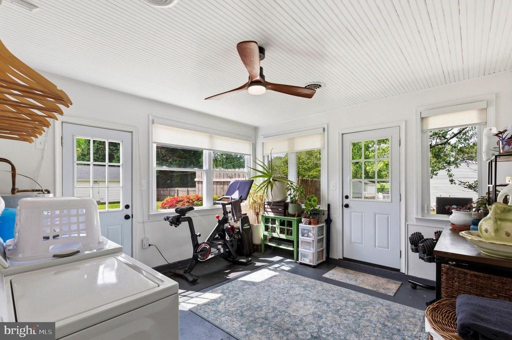 Image 26 of property listing at 43091 JOY LN, Hollywood, MD 20636