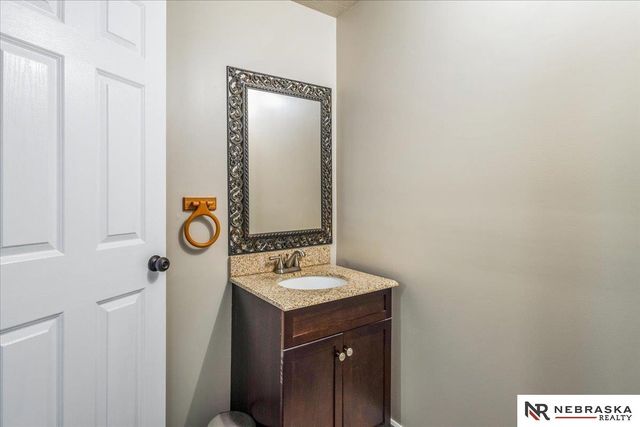 2201 S River Rock Dr Drive, Papillion, NE 68046