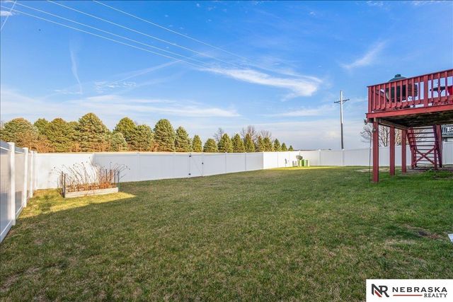 2201 S River Rock Dr Drive, Papillion, NE 68046