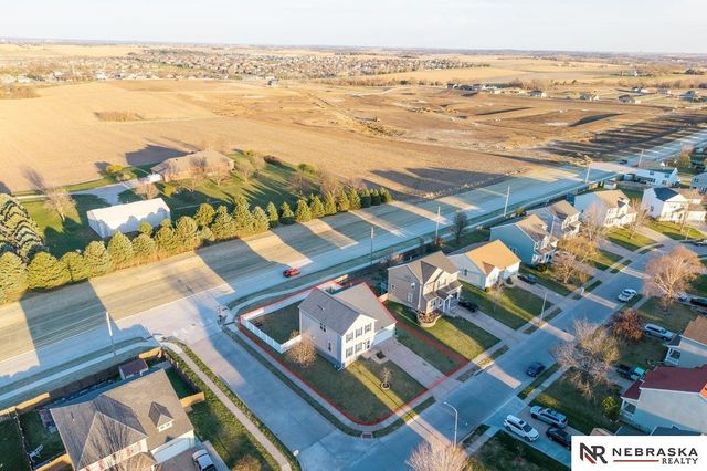 2201 S River Rock Dr Drive, Papillion, NE 68046