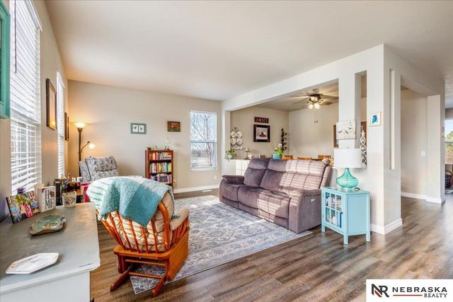 2201 S River Rock Dr Drive, Papillion, NE 68046