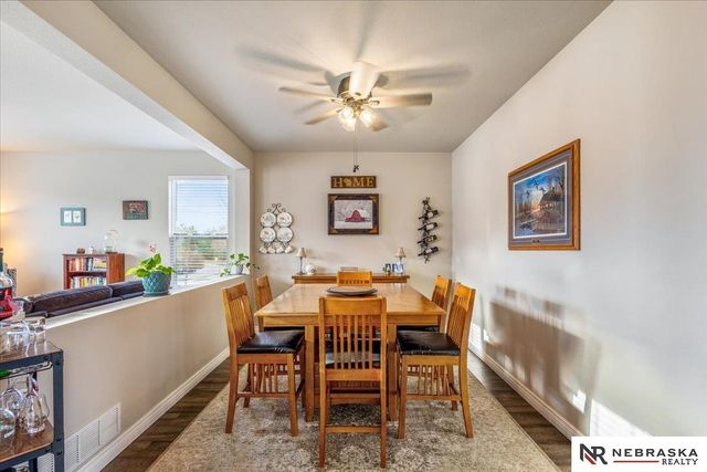 2201 S River Rock Dr Drive, Papillion, NE 68046