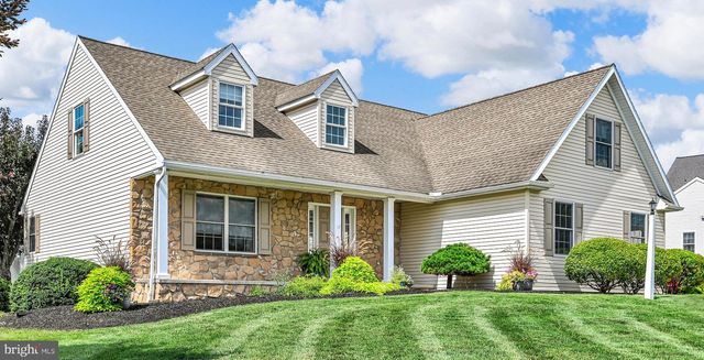 321 CATHERINE CT, Lebanon, PA 17042