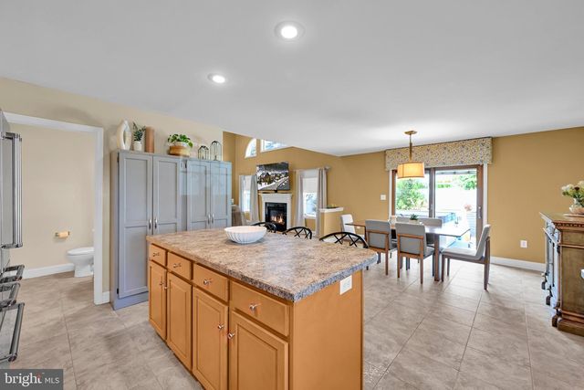 321 CATHERINE CT, Lebanon, PA 17042