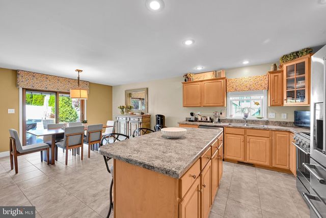 321 CATHERINE CT, Lebanon, PA 17042