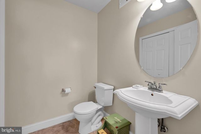 321 CATHERINE CT, Lebanon, PA 17042