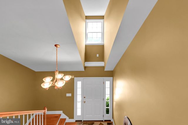 321 CATHERINE CT, Lebanon, PA 17042