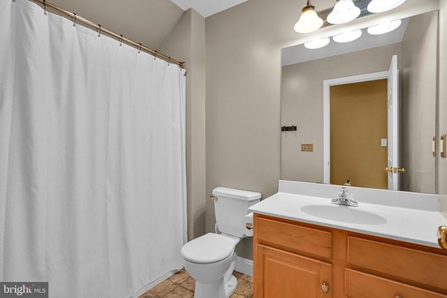 321 CATHERINE CT, Lebanon, PA 17042