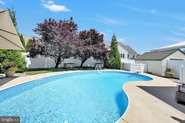 321 CATHERINE CT, Lebanon, PA 17042