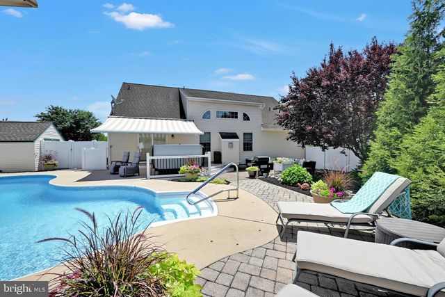 321 CATHERINE CT, Lebanon, PA 17042