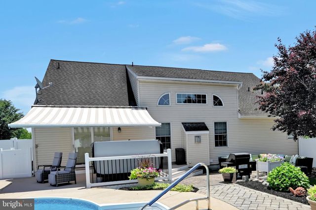 321 CATHERINE CT, Lebanon, PA 17042