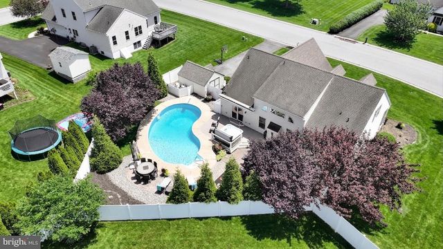 321 CATHERINE CT, Lebanon, PA 17042