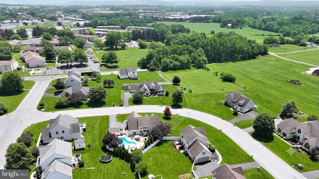 321 CATHERINE CT, Lebanon, PA 17042