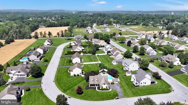 321 CATHERINE CT, Lebanon, PA 17042