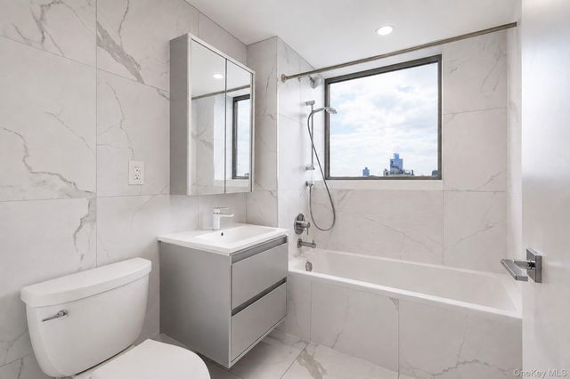 2128 Ocean Avenue 9D, Brooklyn, NY 11229