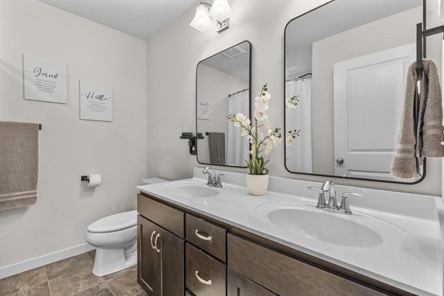 466 CRESCENDO Drive, Sun Prairie, WI 53590